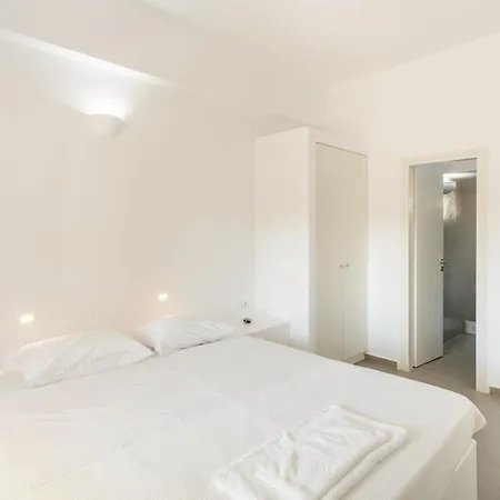 Andriana's 1 - Cycladic With Garden , Paros Apartment Drios