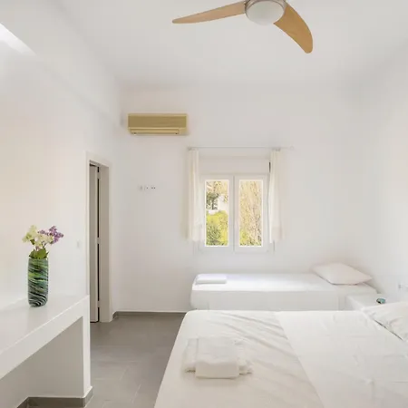 Andriana's 1 - Cycladic With Garden , Paros Apartment Drios